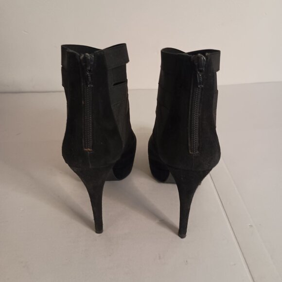 Stuart Weitzman “Papoose” Black Suede Booties • Back Zip • 5" Heel • Women’s 10 - Picture 8 of 16
